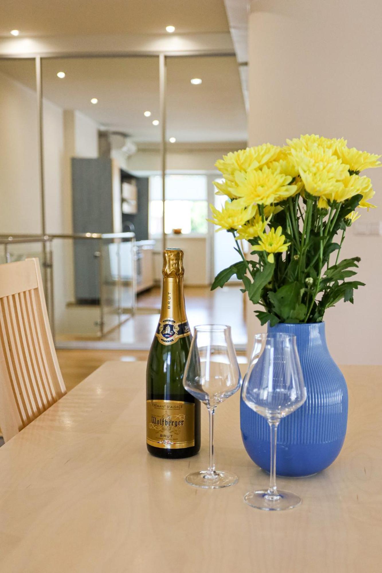 Romi Apartment Parnu Ngoại thất bức ảnh